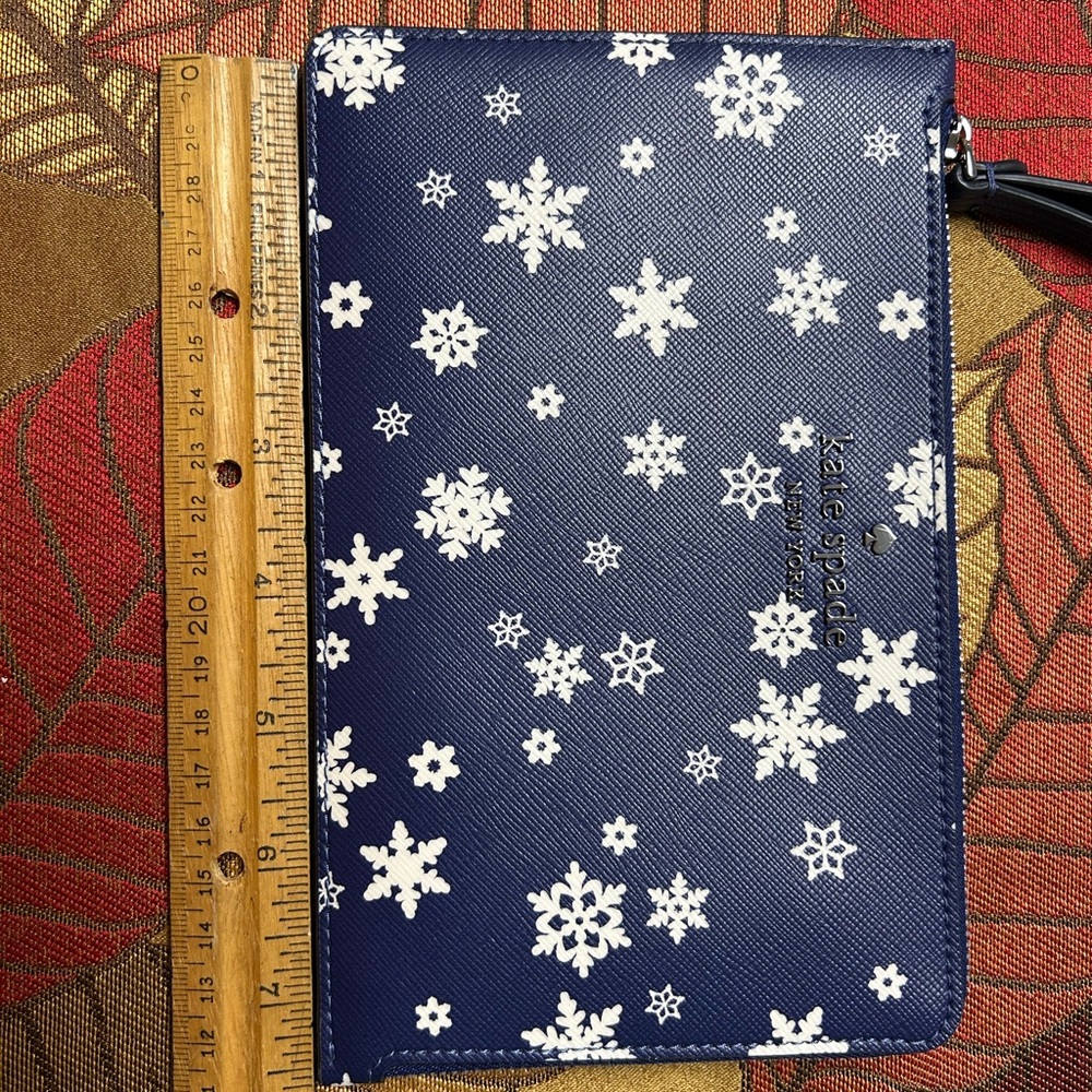 Kate Spade Navy Snowflake Wristlet - Picture 6 of 7